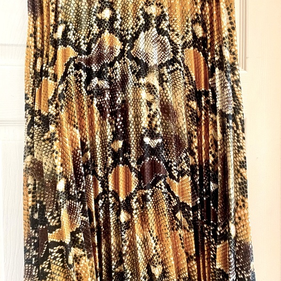 Haute Monde Snakeskin Maxi Skirt - Picture 4 of 5